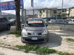 Grigio Usata 2011 Renault Modus Monovolume | 4450 € (Buon prezzo)