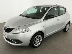 Argento Usata 2016 Lancia Ypsilon Gold Due volumi | 8899 € (Buon prezzo)