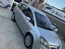 Grigio Usata 2008 Opel Zafira Cosmo Monovolume | 1399 € (Super prezzo)