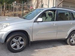 Grigio Usata 2025 Toyota RAV4 | 3200 €