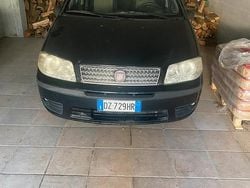 Nero Usata 2009 Fiat Punto Due volumi | 1400 € (Ottimo prezzo)
