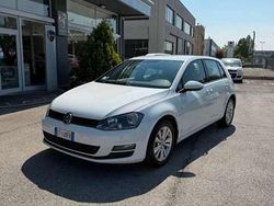 Bianco Usata 2014 VW Golf VII Trendline Tre volumi | 10.900 € (Buon prezzo)