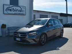 Grigio Usata 2020 Mercedes B180 Premium Monovolume | 21.900 € (Buon prezzo)