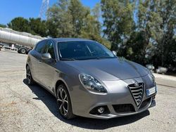 Grigio Usata 2014 Alfa Romeo Giulietta Exclusive Due volumi | 7300 € (Buon prezzo)