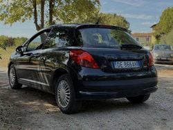 Usata 2007 Peugeot 207 Tre volumi | 3500 € (Buon prezzo)
