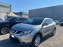 Argento Usata 2015 Nissan Qashqai SUV | 8800 € (Buon prezzo)