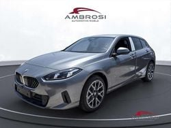 Skyscraper grey metallic Usata 2025 BMW 118 Comfort Edition Due volumi | 32.500 € (Ottimo prezzo)