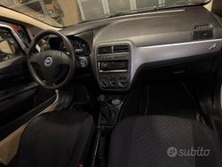 Bianco Usata 2007 Fiat Grande Punto Due volumi | 1700 € (Ottimo prezzo)
