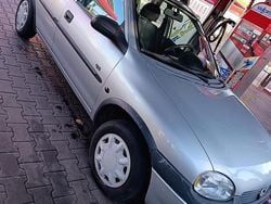 Grigio Usata 2000 Opel Corsa Tre volumi | 1500 € (Molto cara)