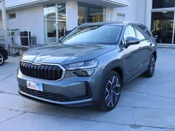 Grigio graphite metallizzato Usata 2024 Skoda Kodiaq Selection SUV | 37.900 € (Buon prezzo)