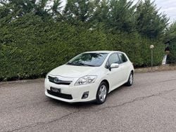 Bianco Usata 2011 Toyota Auris Hybrid Executive Tre volumi | 5400 € (Ottimo prezzo)