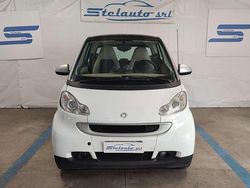 Bianco Usata 2009 Smart ForTwo Coupé Pure Due volumi | 4190 € (Buon prezzo)