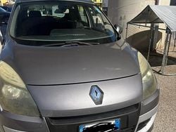 Grigio Usata 2009 Renault Scénic III Monovolume | 1999 € (Ottimo prezzo)