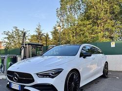 Usata 2024 Mercedes CLA200 Shooting Brake Premium Station wagon | 35.000 € (Cara)
