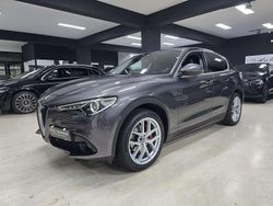 Grigio Usata 2019 Alfa Romeo Stelvio Executive SUV | 19.990 € (Ottimo prezzo)