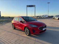 Rosso pastello Usata 2022 Ford Fiesta Titanium Due volumi | 15.500 € (Cara)