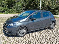 Grigio Usata 2017 Peugeot 208 Due volumi | 9200 € (Buon prezzo)