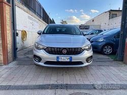 Grigio Usata 2015 Fiat Tipo Opening Edition Tre volumi | 6000 € (Buon prezzo)
