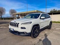 Usata 2017 Jeep Cherokee Night Eagle SUV | 13.000 € (Buon prezzo)