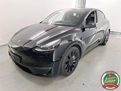 Nero Usata 2023 Tesla Model Y Performance SUV | 45.900 € (Cara)