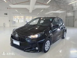 Nero Usata 2021 Toyota Yaris Business Edition Tre volumi | 15.300 € (Buon prezzo)