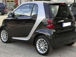 Nero Usata 2011 Smart ForTwo Coupé Passion Due volumi | 7200 € (Cara)