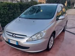 Usata 2005 Peugeot 307 Tre volumi | 1200 € (Ottimo prezzo)
