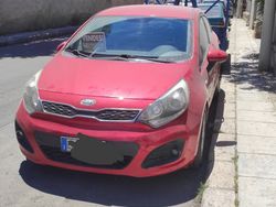 Rosso Usata 2011 Kia Rio Tre volumi | 4400 € (Molto cara)