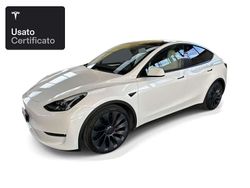 Pearl white multicoat Usata 2023 Tesla Model Y Performance SUV | 46.300 € (Cara)