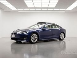Sininen Käytetty 2018 Tesla Model S Performance Sedan | 42.290 € (Perustarjous)