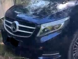 Blu/azzurro Usata 2017 Mercedes V250 Premium Monovolume | 35.000 € (Molto cara)