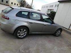 Grigio Usata 2009 Alfa Romeo 159 Station wagon | 2500 € (Ottimo prezzo)