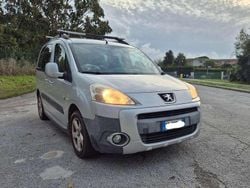 Argento Usata 2010 Peugeot Partner Tepee Premium Monovolume | 5200 € (Buon prezzo)