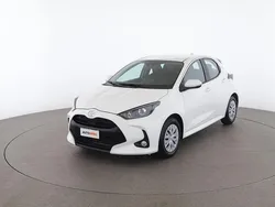 Bianco Usata 2023 Toyota Yaris Active Tre volumi | 15.699 € (Buon prezzo)