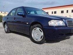 Blu Usata 2000 Mercedes C200 Classic Tre volumi | 3990 €