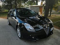Nero Usata 2011 Alfa Romeo Giulietta Tre volumi | 5000 € (Buon prezzo)