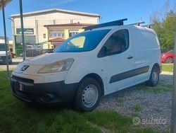Bianco Usata 2009 Peugeot Partner Monovolume | 4900 €
