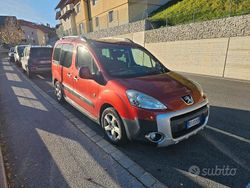 Rosso Usata 2010 Peugeot Partner Tepee Outdoor Monovolume | 4800 € (Ottimo prezzo)