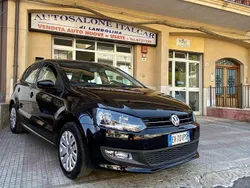 Nero Usata 2014 VW Polo Comfortline Tre volumi | 7600 € (Buon prezzo)