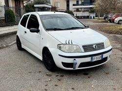 Bianco Usata 2008 Fiat Punto Due volumi | 2000 € (Buon prezzo)