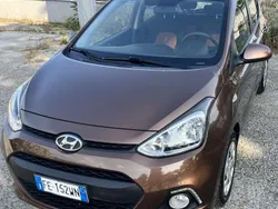 Usata 2017 Hyundai i10 Due volumi | 7299 € (Ottimo prezzo)