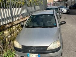 Grigio Usata 2001 Opel Corsa Comfort Due volumi | 500 € (Super prezzo)
