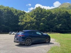 Blu/azzurro Usata 2017 Alfa Romeo Stelvio Super SUV | 30.000 € (Molto cara)