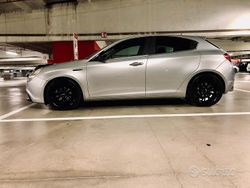 Grigio Usata 2015 Alfa Romeo Giulietta Distinctive Tre volumi | 7500 € (Cara)