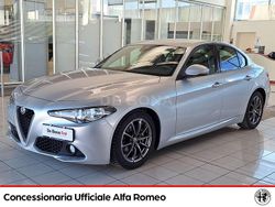 Nero Usata 2017 Alfa Romeo Giulia Super Tre volumi | 18.990 € (Buon prezzo)