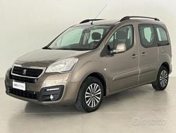 Grigio Usata 2015 Peugeot Partner Tepee S Monovolume | 9500 € (Buon prezzo)