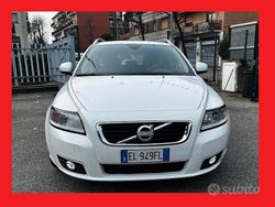 Bianco Usata 2012 Volvo V50 R-Design Station wagon | 4900 € (Molto cara)
