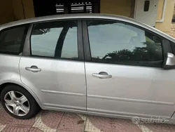 Usata 2010 Ford C-MAX Monovolume | 3500 € (Buon prezzo)