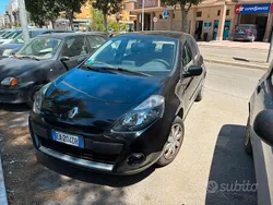 Usata 2009 Renault Clio II Tre volumi | 2900 € (Buon prezzo)