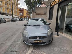 Grigio Usata 2007 Fiat Grande Punto Dynamic Due volumi | 2000 € (Buon prezzo)